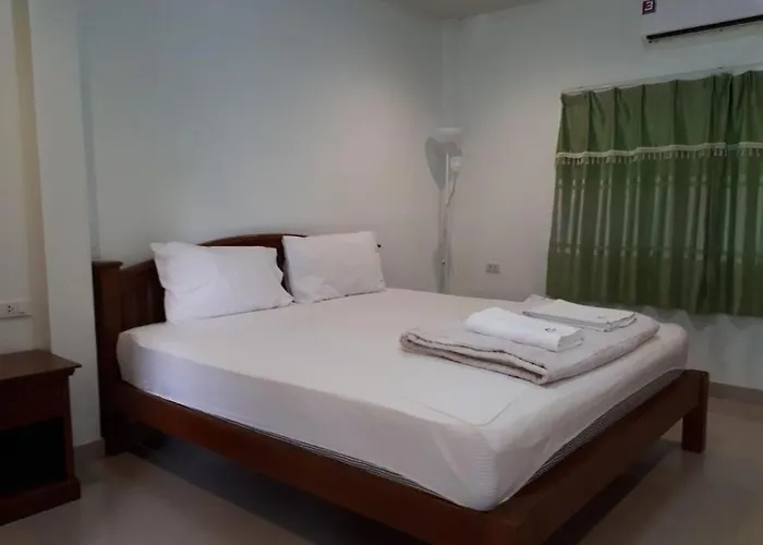 รีสอร์ท Baanrimnam Banpong Ban Pak Raet