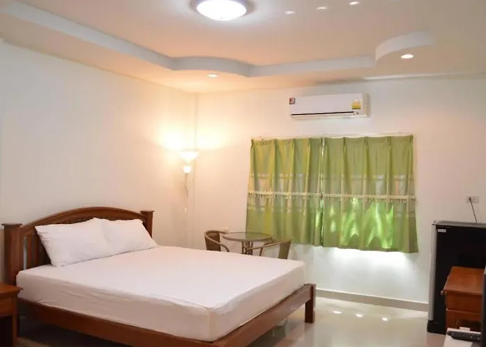 Baanrimnam Banpong รีสอร์ท