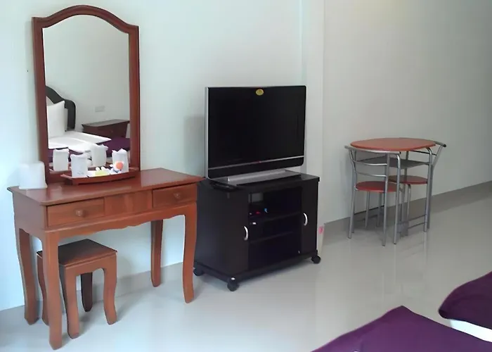 Baanrimnam Banpong 3*