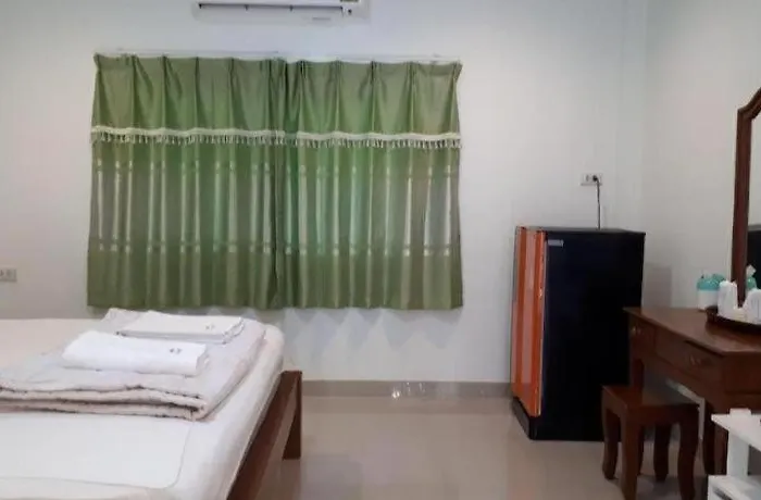 Baanrimnam Banpong Resort
