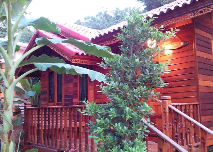 รีสอร์ท Baanrimnam Banpong Ban Pak Raet